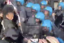 Maranza e teppisti sinistra Filo-Hamas assaltano poliziotti per il “No Meloni Day” – VIDEO