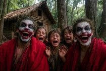 Famiglia nel bosco, Salvini vuole restituire i bambini ai genitori: toghe lo attaccano