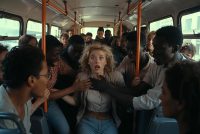 Donna Italiana Palpeggiata da Branco Studenti Arabi sul Bus a Bergamo!