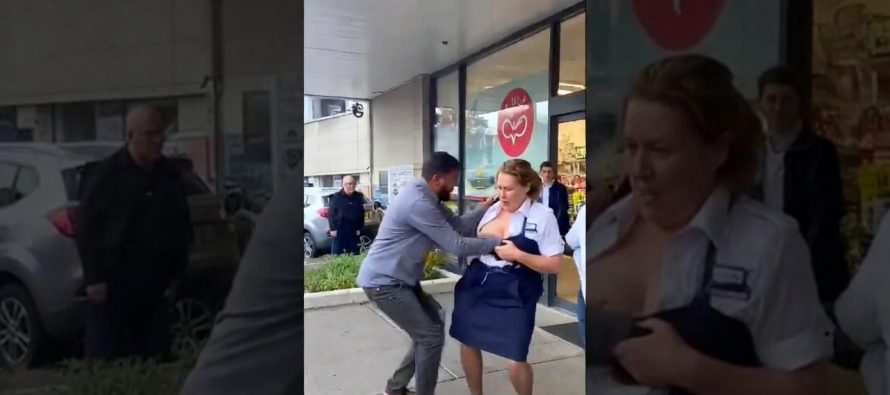 Migrante spoglia e violenta commessa davanti supermercato a Cantù