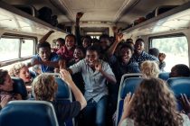 Spacciatori seminano il panico: ragazzini picchiati e violenze