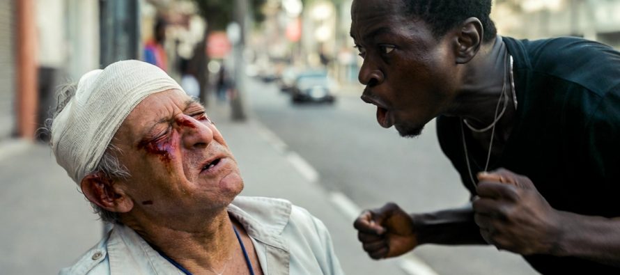 Anziano volontario massacrato dall’immigrato che stava sfamando per strada