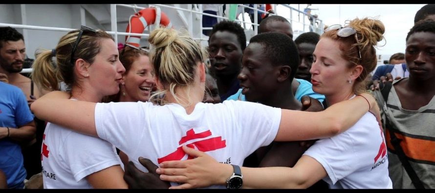 MSF vara un’altra nave per traghettare clandestini in Italia