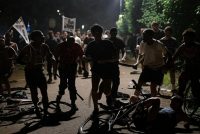 Due ragazzi italiani massacrati dai maranza: «Erano in dieci e ci hanno bloccato la strada»