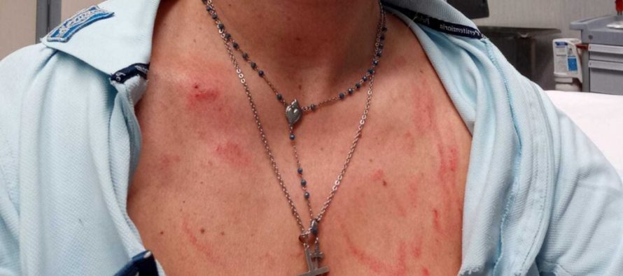 Islamico spoglia e violenta poliziotta: «Le donne vanno sottomesse»