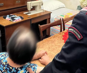 Nella Milano che pensa ai migranti 85enne tenta suicidio a Natale perché SOLA