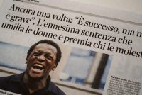 Nigeriano bacia e molesta la capotreno ma il giudice lo perdona: “Reato di lieve entità”