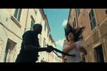 Donna italiana presa a cinghiate da africano a Sassari – VIDEO