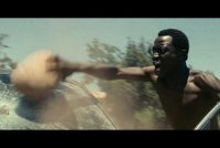 Con pietra sfonda parabrezza auto in transito: strage sfiorata, straniero 17enne