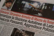 Immigrato aggredisce i passanti con una mazza da baseball