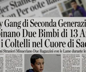 Ancora razzismo contro italiani: circondati da maranza armati di coltelli