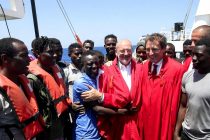 Toghe costringono Belpietro a finanziare le ONG