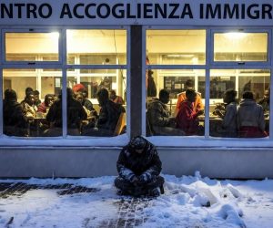 Senzatetto italiano muore di freddo a Natale vicino centro accoglienza con 2mila immigrati