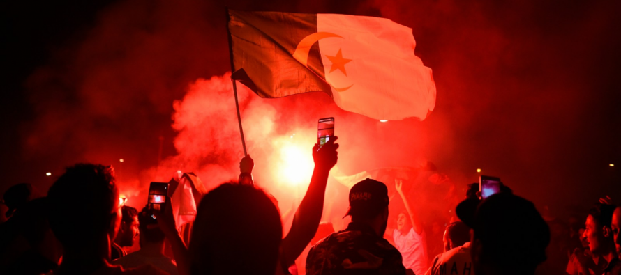 Nel giorno della morte di Brigitte Bardot algerini bruciano le città francesi