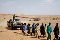 Algeria remigra +34mila clandestini africani verso il Niger: portati nel Sahara