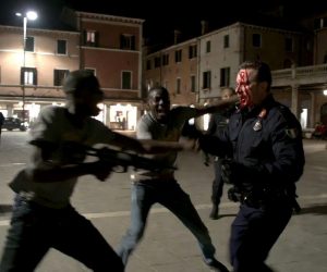 Agente massacrato da 2 minorenni stranieri: pugni in faccia e 20 giorni di prognosi