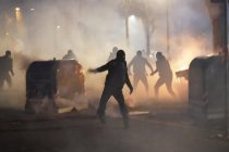 Sinistra e Maranza bruciano Torino dopo avere occupato il Parlamento