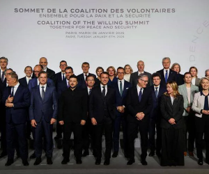 La Demenziale Riunione dei “Volenterosi” a Parigi