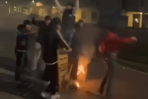 Capodanno Maranza a Reggio Emilia: strade bloccate da barricate incendiate – VIDEO
