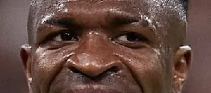 Vinicius scimmia, Uefa ferma per un turno Prestianni