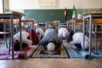 Studenti islamici vogliono aule moschea nelle scuole italiane
