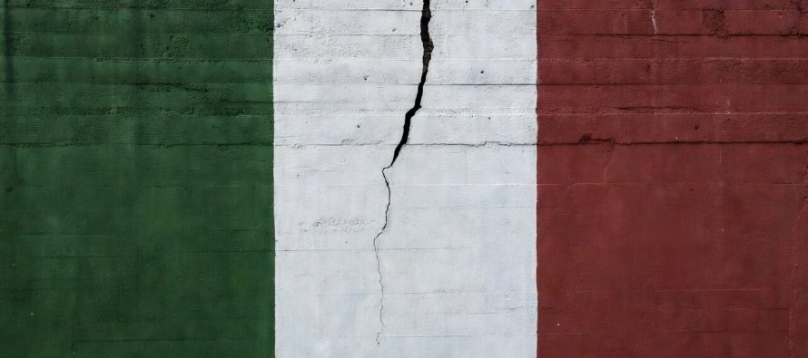 Vannacci lascia la Lega perché governo troppo moderato: un favore alla sinistra?