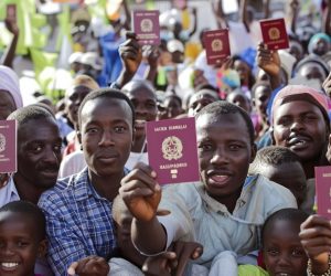 ITALIA SENZA ITALIANI: REGALATE 2 MILIONI DI CITTADINANZE