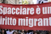 Sinistra a Pisa manifesta a favore degli spacciatori