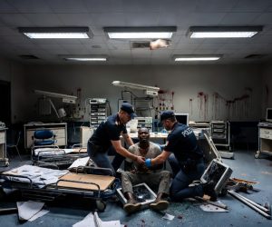 Ospite insoddisfatto distrugge il pronto soccorso a sprangate