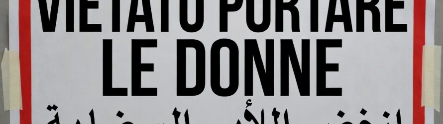 Cartello shock a Merano: piazza vietata alle donne perché c’è il Ramadan