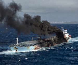 Metaniera russa alla deriva verso Lampedusa: folle attacco ucraino mette a rischio Italia