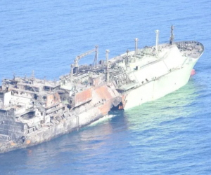 Bomba galleggiante piena di gas e gasolio continua a dirigersi verso Lampedusa