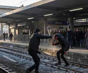 Massacrato a martellate sui binari della stazione di Imola